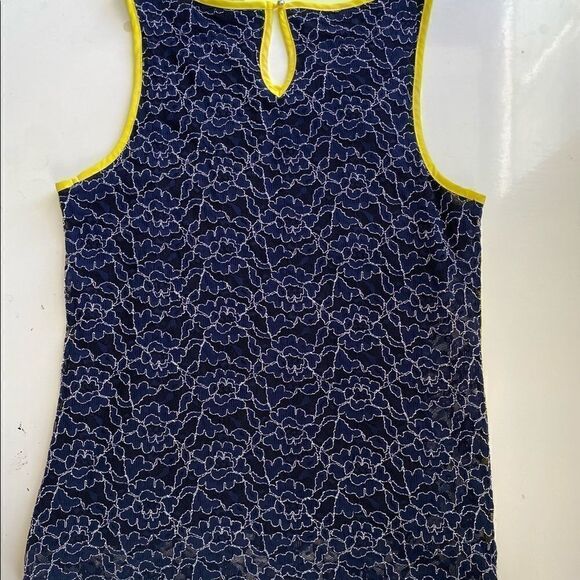 Banana Republic Navy Lacy Sleeveless Top Size 2 - Picture 7 of 9